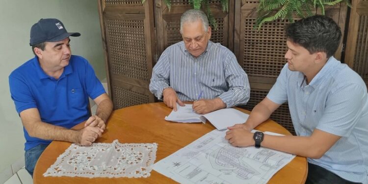 Barra de São Francisco: assinada ordem serviço para construção de novo Mercado Municipal