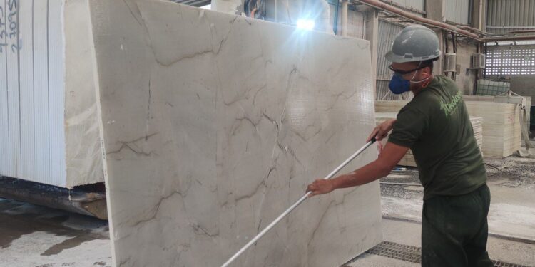 Barra de São Francisco lidera exportações brasileiras de rochas