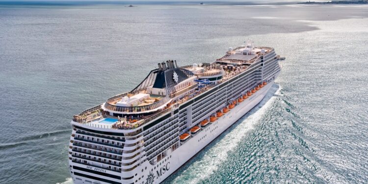 Travessia de Cruzeiro: Brasil x Europa, sua viagem definitiva