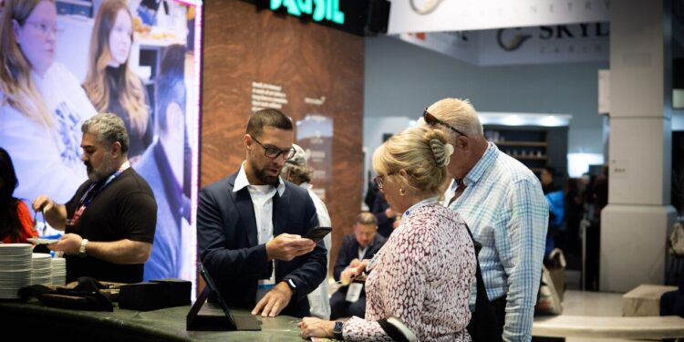 Arquitetos americanos ampliam conhecimento de rochas brasileiras