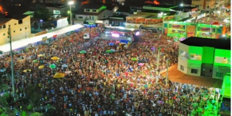 Carnaval de Guriri terá seis dias, a partir de 12 de fevereiro Carnaval de Guriri terá seis dias, a partir de 12 de fevereiro