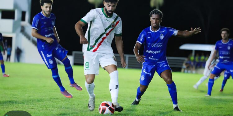 Real Noroeste é goleado em casa e passa a correr risco sério de rebaixamento
