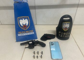 Força Tática apreende arma e munição no bairro Estrela, em Barra de São Francisco