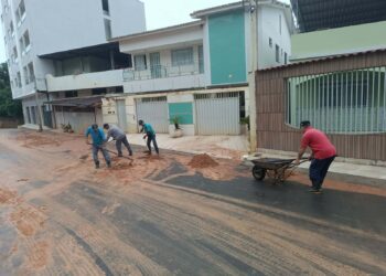 Prefeitura intensifica limpeza urbana após fortes chuvas em Barra de São Francisco