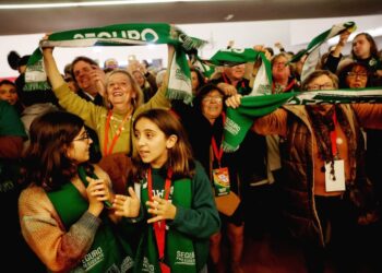 “Sou o mesmo de sempre”, diz Seguro, após vitória contundente sobre a extrema direita em Portugal