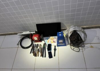 PM prende receptadores e apreende objetivos roubados em Barra de São Francisco