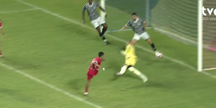 Real Noroeste vence o Rio Branco-ES e respira no Capixabão Real Noroeste vence o Rio Branco-ES e respira no Capixabão