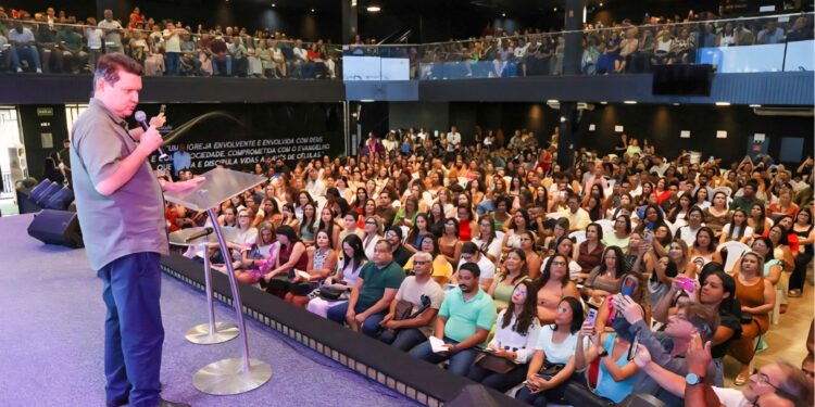 Alunos de Cariacica voltam às aulas nesta segunda-feira (9) Alunos de Cariacica voltam às aulas nesta segunda-feira (9)