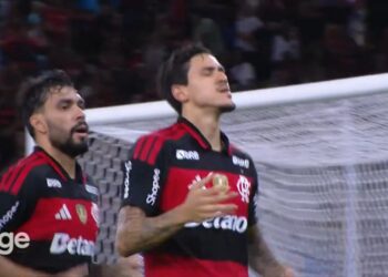 Fla goleia Sampaio, se classifica e carrega o Vasco