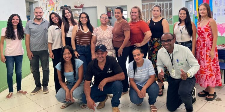 CRAS Itinerante leva atendimentos a moradores de Cachoeirinha de Itaúnas, em Barra de São Francisco CRAS Itinerante leva atendimentos a moradores de Cachoeirinha de Itaúnas, em Barra de São Francisco