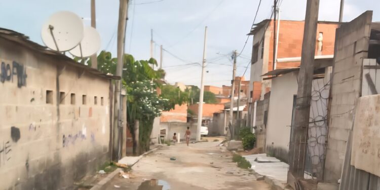 Facções infernizam a vida de brasileiros e ocupam a bala Sul da Bahia e Norte do ES; veja video Facções infernizam a vida de brasileiros e ocupam a bala Sul da Bahia e Norte do ES; veja video