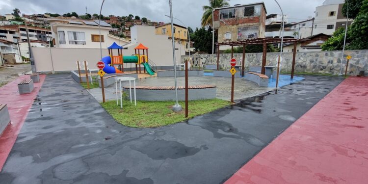 Nova praça de lazer será entregue neste sábado (28) no centro de Barra de São Francisco