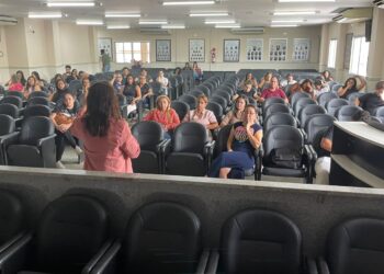 Prefeitura de Barra de São Francisco treina servidores para uso de prontuário eletrônico na rede de saúde
