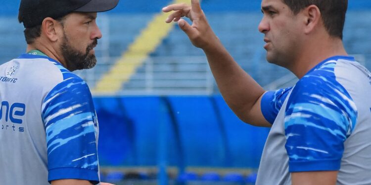 Vitória tem vantagem do empate com o Forte para disputar semifinais Vitória tem vantagem do empate com o Forte para disputar semifinais