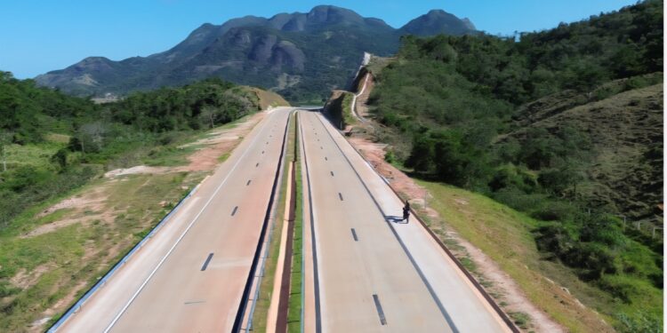 Velocidade máxima em trechos duplicados da BR 101 pode aumentar