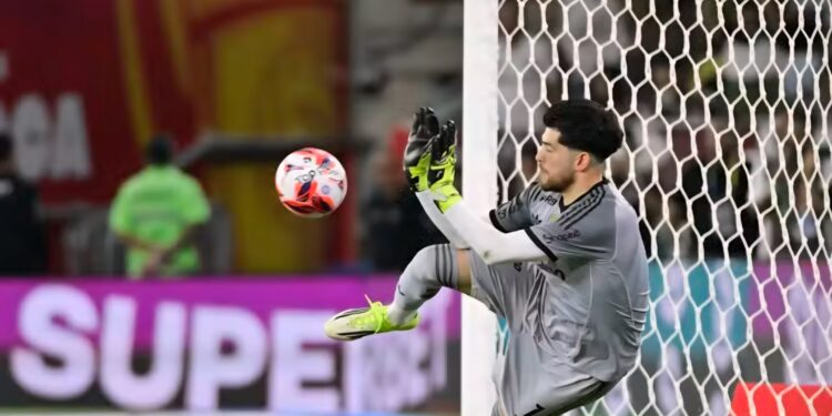 Rossi dedende dois pênaltis e Fla é tricampeão carioca
