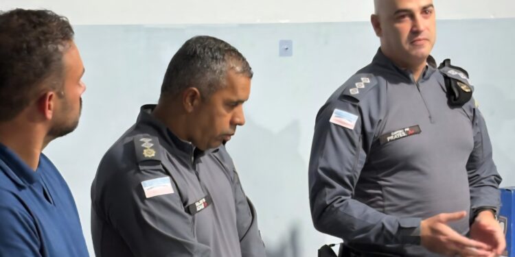 Capitão Vitor Prates deixa Pinheiros e retorna a Barra de São Francisco Capitão Vitor Prates deixa Pinheiros e retorna a Barra de São Francisco