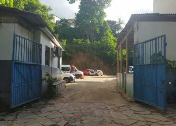 Prefeito assina ordem de serviço para nova unidade de saúde no Centro de Barra de São Francisco