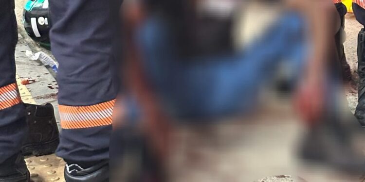 Motociclista fica ferido após queda de moto no bairro Vila Landinha, em Barra de São Francisco