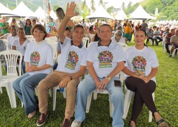 Euclério mostra prestígio e governador “baixa” em Cariacica