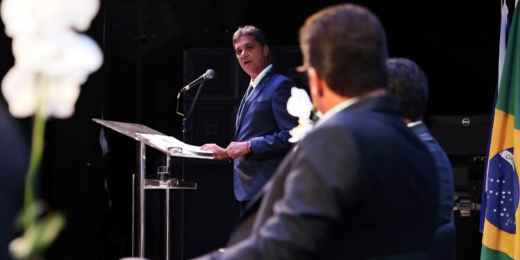 Ricardo defende mudança na lei e tipificação de facções criminosas como terroristas