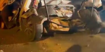 Acidente grave deixa feridos presos às ferragens na Rodovia Othovarino Duarte Santos, em São Mateus