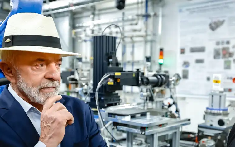 18.05.2026 - Presidente da República, Luiz Inácio Lula da Silva, durante visita às quatro novas linhas de luz do CNPEM, na Rua Giuseppe Máximo Scolfaro, nº 10.000, Polo II de Alta Tecnologia de Campinas, Campinas - SP.

Foto: Ricardo Stuckert / PR