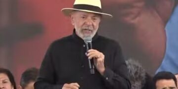 Lula abre 5 pontos de vantagem sobre Flávio ou Michelle, aponta Futura