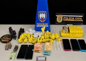 Operação da PM e Polícia Civil apreende armas, drogas e dinheiro em Mantenópolis