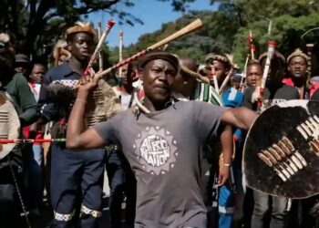 Moçambicanos sofrem violência xenófoba na África do Sul; Governo pede providências