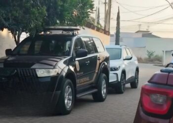 Veículos são apreendidos em operação da Federal que prendeu prefeito e ex-prefeito de Pedro Canário
