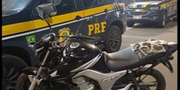 PRF apreende na Serra droga que seria levada para Colatina PRF apreende na Serra droga que seria levada para Colatina