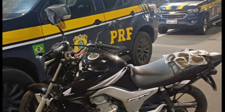PRF apreende na Serra droga que seria levada para Colatina