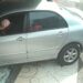 Carro invade calçada e destrói fachada de loja no Centro de São Mateus