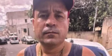 Homem é assassinado a tiros dentro de carro em Colatina