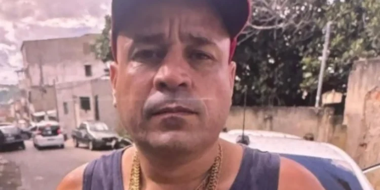 Homem é assassinado a tiros dentro de carro em Colatina