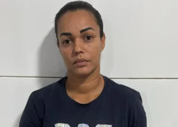 Mãe é presa ao tentar levar drogas para filho em unidade socioeducativa no ES