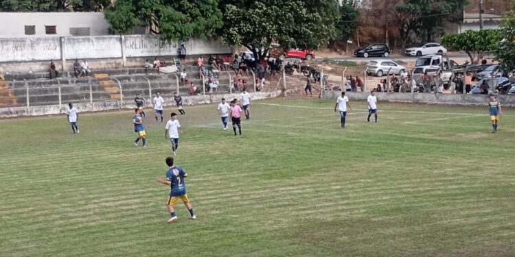 Paulista goleia no aspirante e empata com Piraí na categoria titular pela Copa Rural de Barra de São Francisco Paulista goleia no aspirante e empata com Piraí na categoria titular pela Copa Rural de Barra de São Francisco