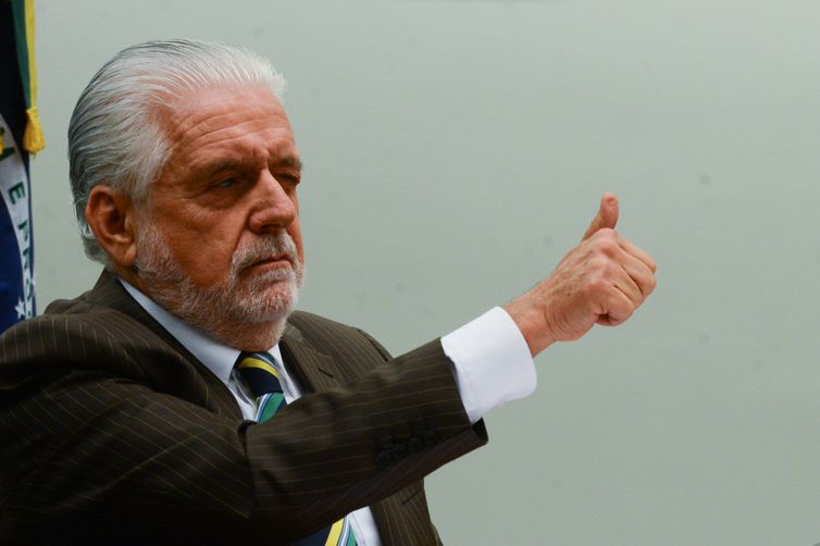 José Cruz/Agência Brasil Brasília - O ministro da Defesa, Jacques Wagner, participa de audiência pública na Comissão de Relações Exteriores, para falar sobre o decreto sobre militares e Jogos Olímpico (José Cruz/Agência Brasil)