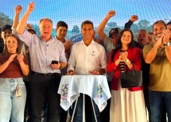 Ricardo Ferraço anuncia nova etapa para pavimentação da ES-080 e entrega escola em Água Doce do Norte