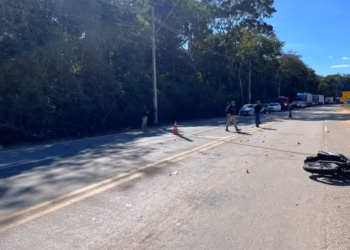 Motociclista morre após colisão frontal com outra moto na BR-116, em Governador Valadares