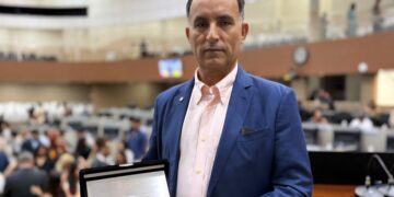 Empresário que marcou a história de cidade do Norte infarta ao receber homenagem e morre