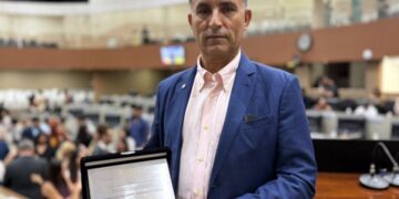 Empresário que marcou a história de cidade do Norte infarta ao receber homenagem e morre