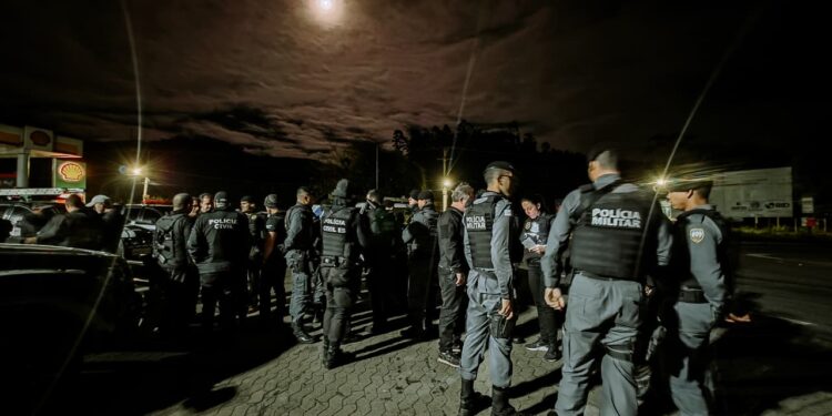 Polícia faz duas grandes operações nas regiões Serrana e Norte