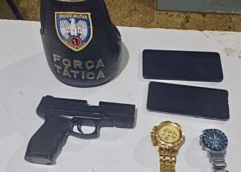 Polícia Militar apreende drogas, simulacro de arma e recupera motocicleta roubada em São Gabriel da Palha