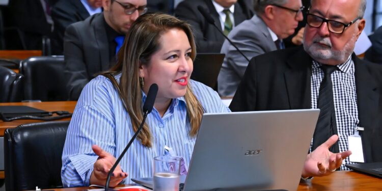 Federação de Jornalistas defende responsabilização de veículos diante de denúncias falsas Federação de Jornalistas defende responsabilização de veículos diante de denúncias falsas