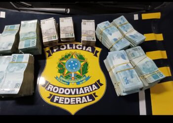 De Brasília para Vitória: passageiro de ônibus detido com R$ 500 mil na mochila