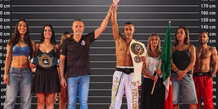 Laécio Nunes conquista nono título mundial de kickboxing e capixaba brilha na Itália