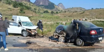 Mulher morre e homem fica ferido em acidente na ES-080 em Água Doce do Norte Mulher morre e homem fica ferido em acidente na ES-080 em Água Doce do Norte