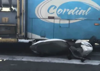 Motociclista fica ferida após colisão com ônibus do transporte público em Aracruz
